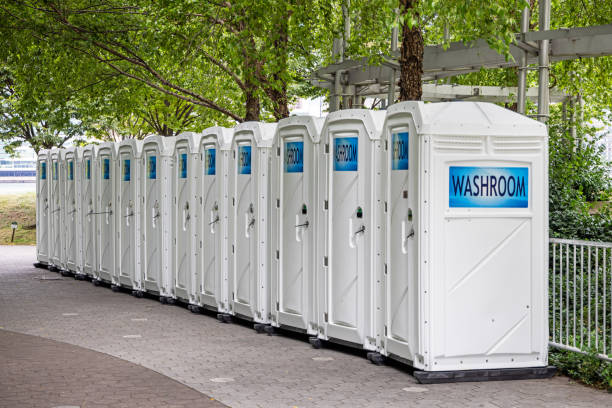 Best Portable bathroom rental  in Belle, MO