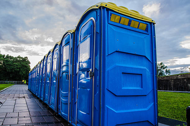 Best Portable restroom trailer rental  in Belle, MO
